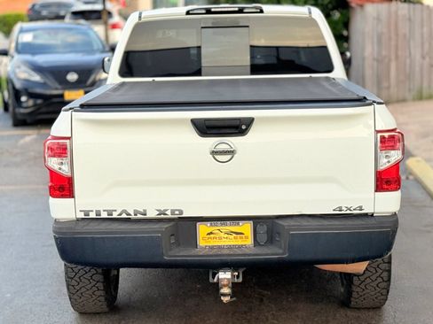 Used 2017 Nissan Titan S AWD/4WD image 4