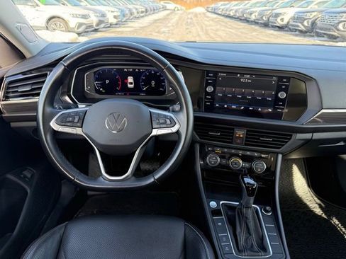 Used 2023 Volkswagen Jetta SEL image 16