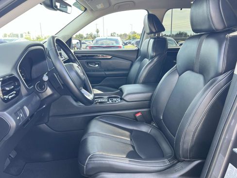 Used 2024 Honda Pilot Touring image 20