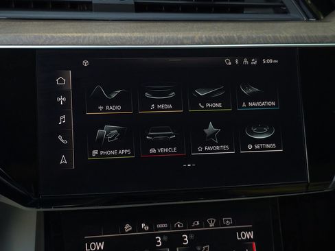 Used 2024 Audi Q8 e-tron Prestige w/ Prestige Package AWD/4WD image 39