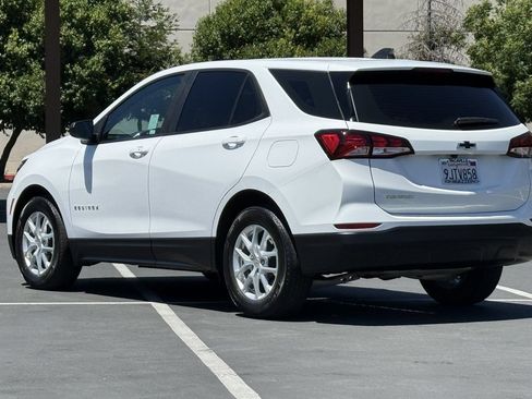 Used 2024 Chevrolet Equinox LS FWD image 3