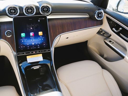 New 2026 Mercedes-Benz GLC 300 4MATIC image 12