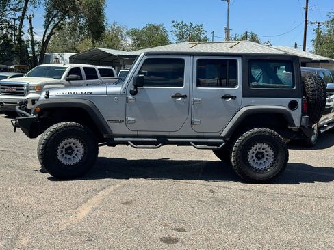 Used 2015 Jeep Wrangler Unlimited Rubicon w/ Connectivity Group AWD/4WD image 4