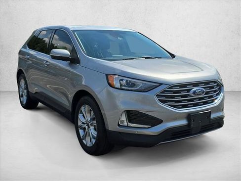 Used 2021 Ford Edge Titanium FWD image 3