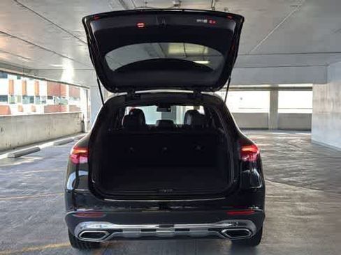 Used 2025 Mercedes-Benz GLC 300 4MATIC image 7