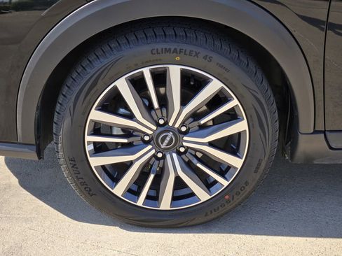 Used 2024 Nissan Kicks SR image 7