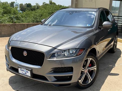 Used 2017 Jaguar F-PACE Premium AWD/4WD image 2