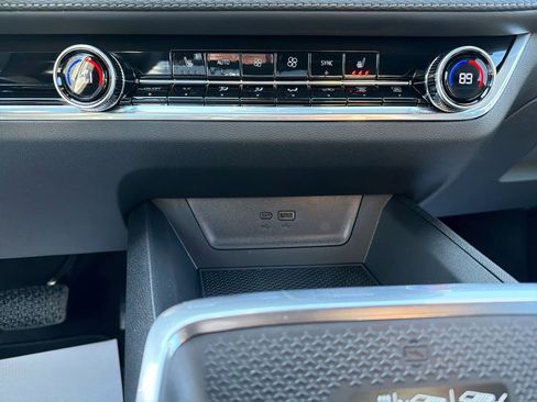 New 2026 Chevrolet Equinox LT image 27