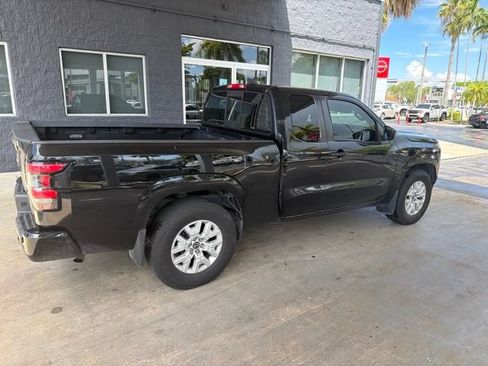 Used 2022 Nissan Frontier SV RWD image 6