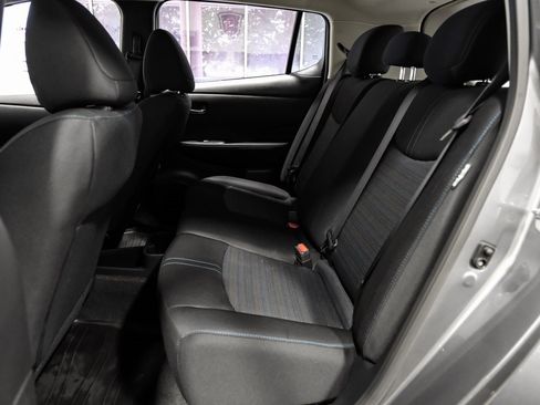 Used 2023 Nissan Leaf S image 38