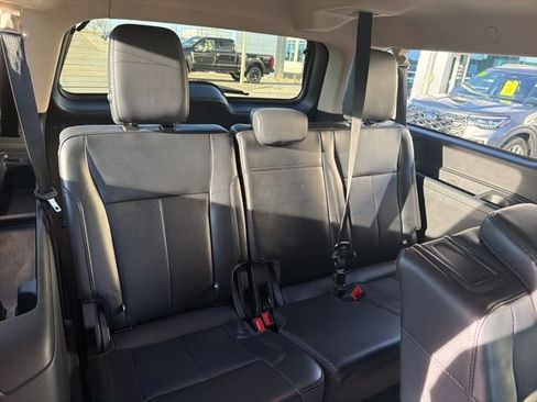 Used 2024 Ford Expedition Max XLT AWD/4WD image 13
