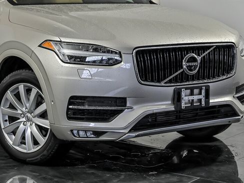 Used 2016 Volvo XC90 T6 Momentum AWD/4WD image 2