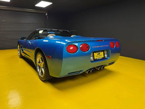 Used 2000 Chevrolet Corvette Convertible w/ Performance Handling Pkg RWD image 4