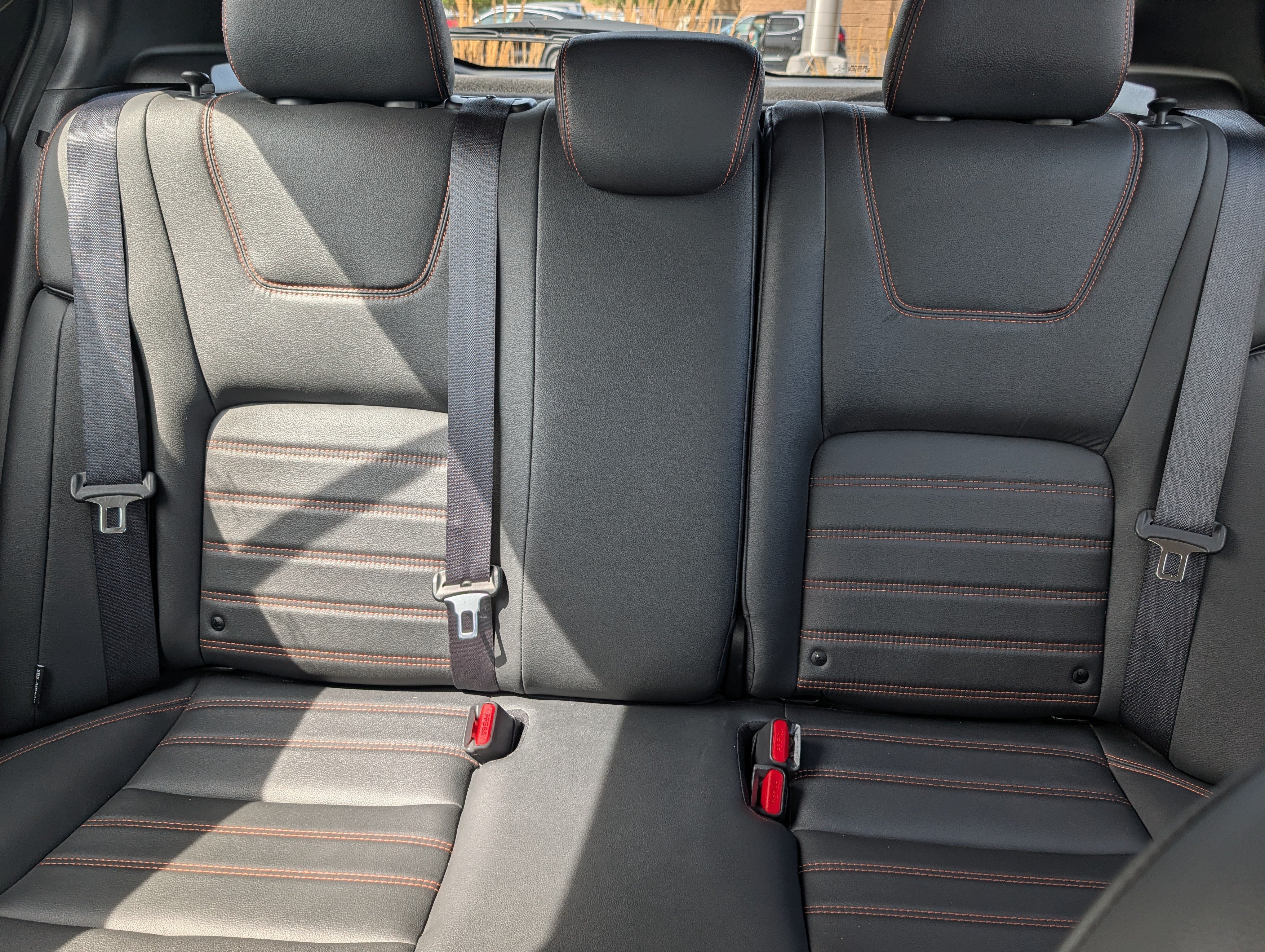 Used 2020 Nissan Kicks SR w/ SR Premium Package FWD image 13