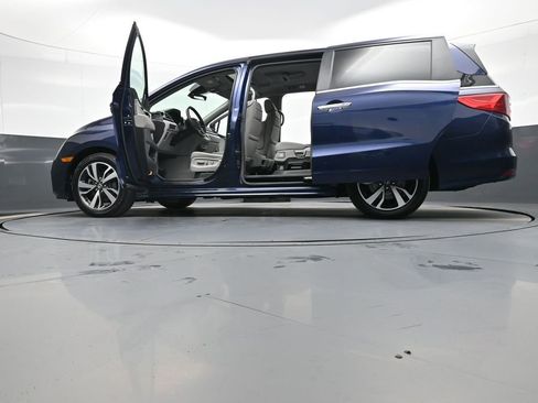 Certified 2023 Honda Odyssey Touring image 52