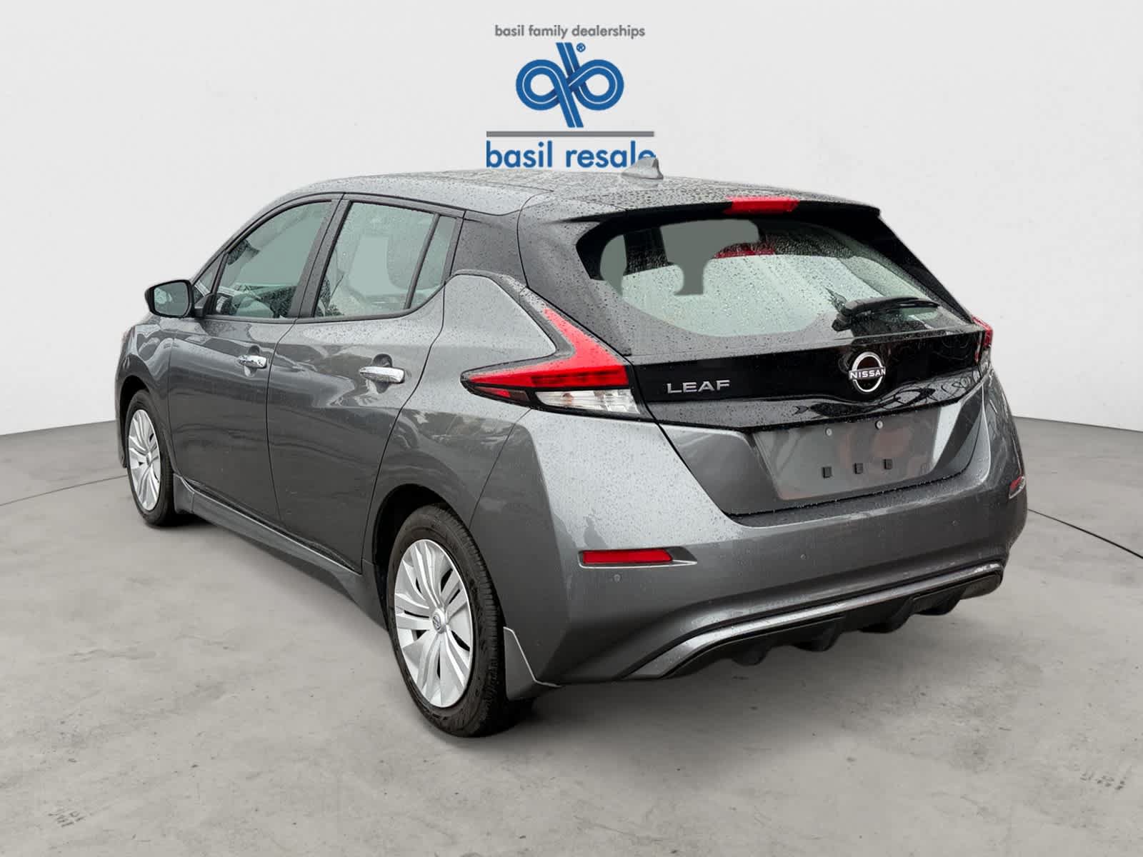 Used 2025 Nissan Leaf S FWD image 4