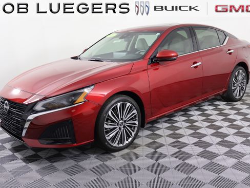 Used 2023 Nissan Altima 2.5 SL image 4