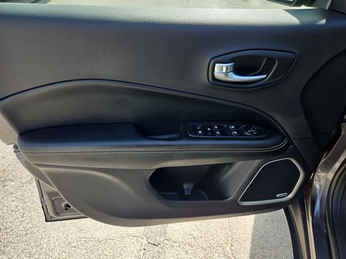 Used 2021 Jeep Compass Latitude w/ Sun and Sound Group image 17