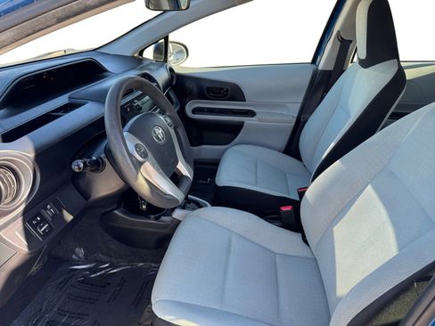 Used 2013 Toyota Prius C One image 9