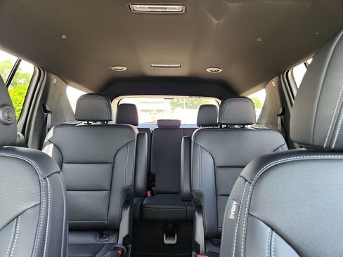 New 2026 Chevrolet Traverse LT w/ Driver Confidence Package AWD/4WD image 29