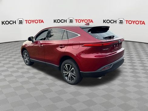 Used 2024 Toyota Venza LE AWD/4WD image 6