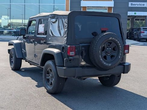 Used 2018 Jeep Wrangler Unlimited Sport w/ Connectivity Group AWD/4WD image 5