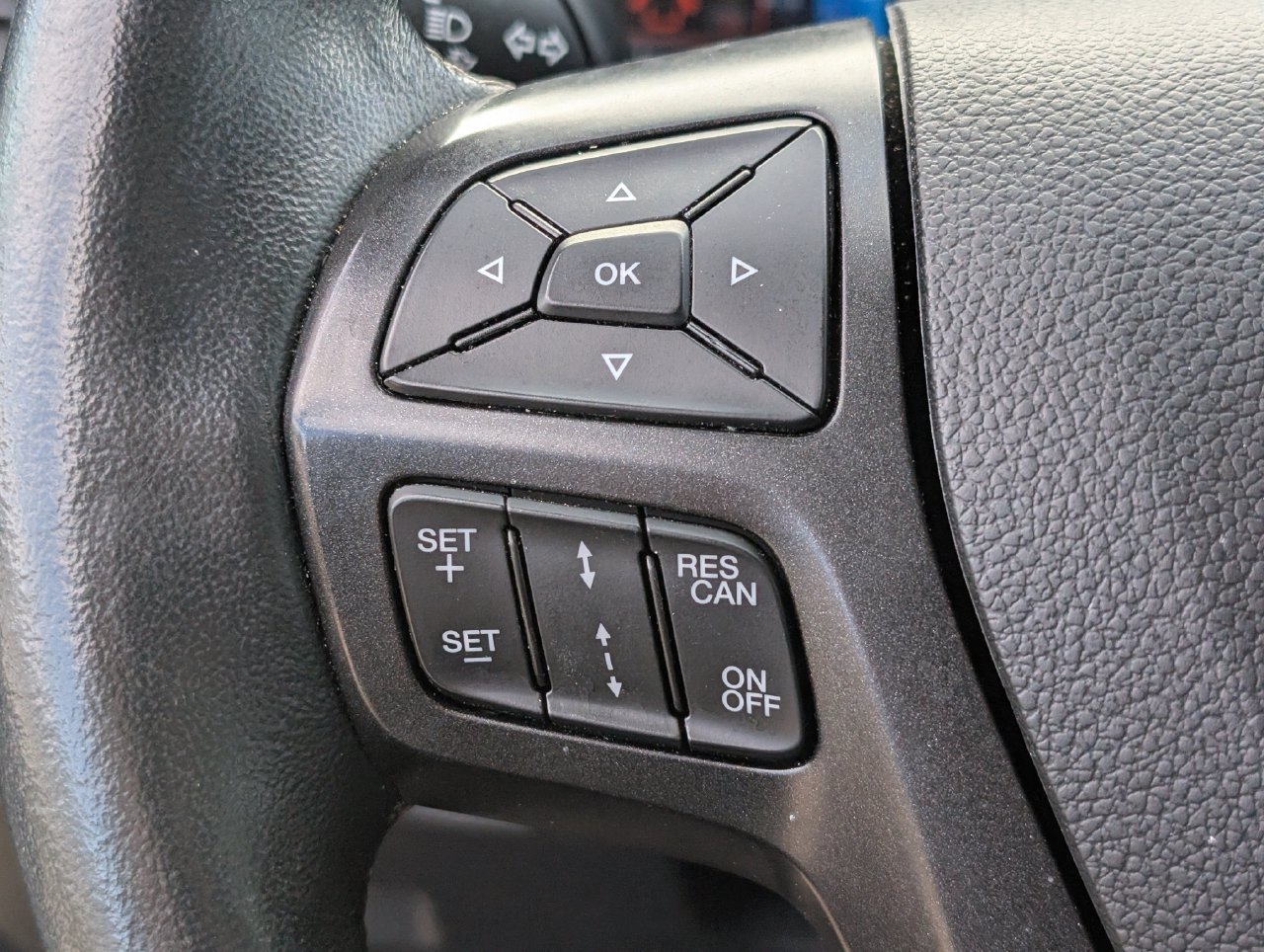 Used 2022 Ford Ranger Lariat w/ Tremor Off-Road Package AWD/4WD image 23