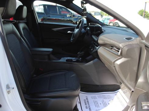 Used 2025 Buick Envista Preferred FWD image 9