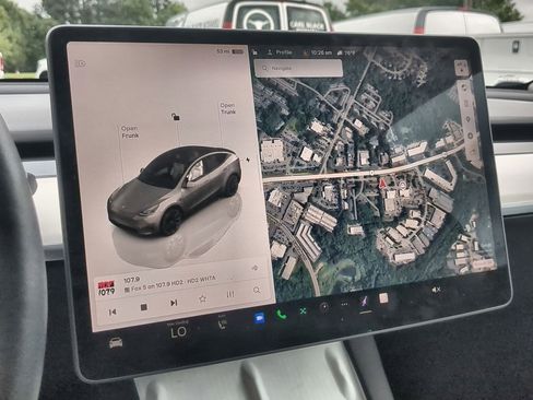Used 2023 Tesla Model Y 2WD image 14
