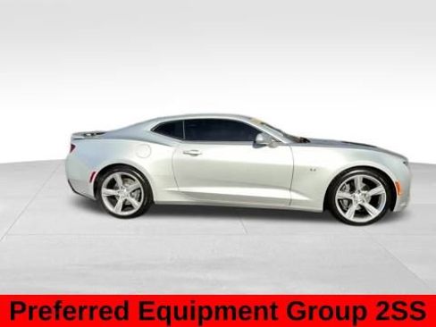 Used 2017 Chevrolet Camaro SS image 9