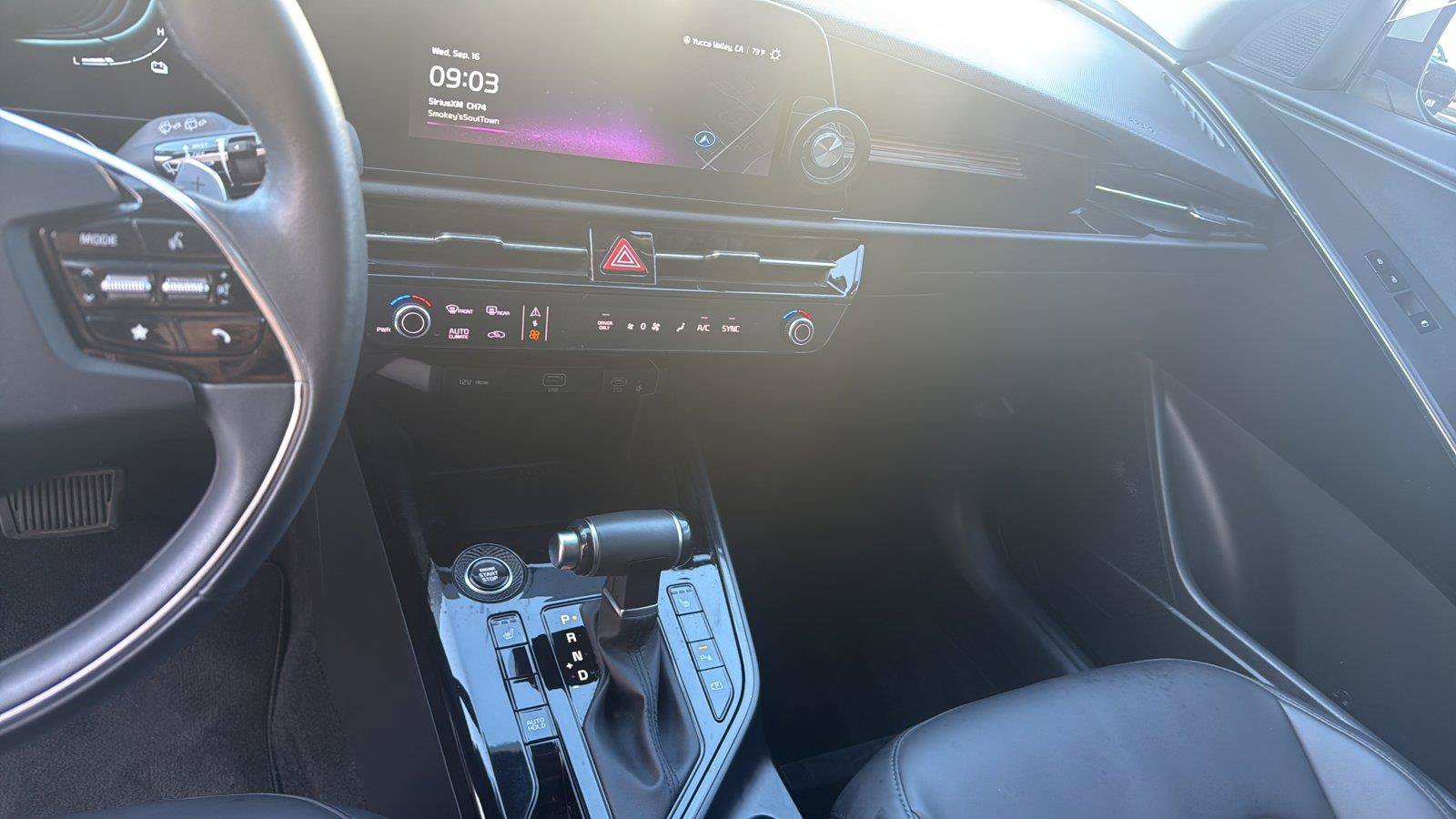 Used 2025 Kia Niro EX FWD image 16