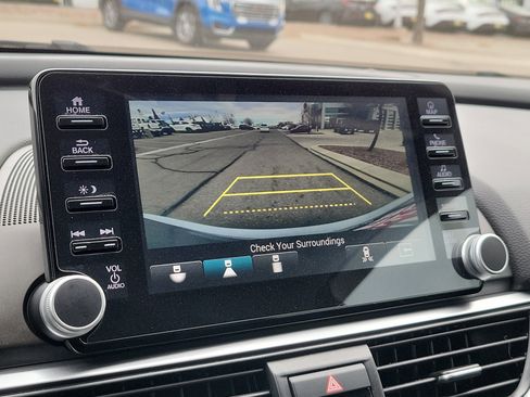 Used 2018 Honda Accord Touring image 22