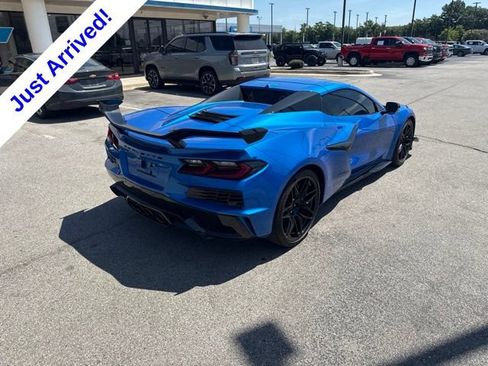 Used 2026 Chevrolet Corvette Z06 w/ Z07 Performance Package RWD image 3