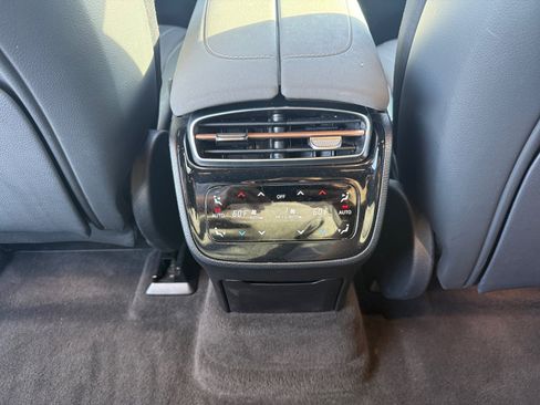 Used 2023 Mercedes-Benz EQS 580 4MATIC SUV image 32
