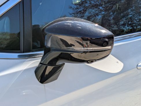 New 2026 Chrysler Pacifica Limited FWD image 11