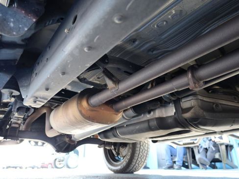 Used 2015 Toyota Tundra SR5 w/ SR5 Upgrade Package image 18