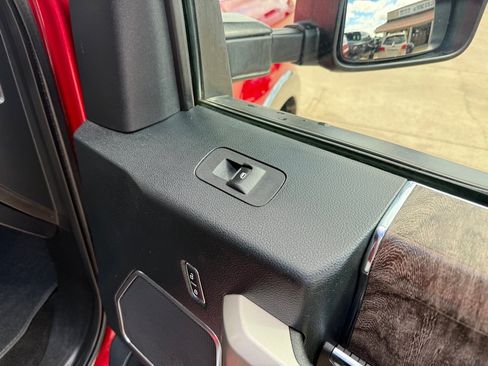 Used 2018 Ford F250 Lariat w/ Lariat Value Package AWD/4WD image 28