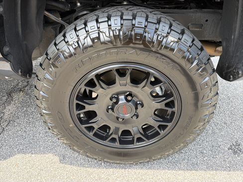 Certified 2025 Toyota Tacoma TRD Pro AWD/4WD image 30