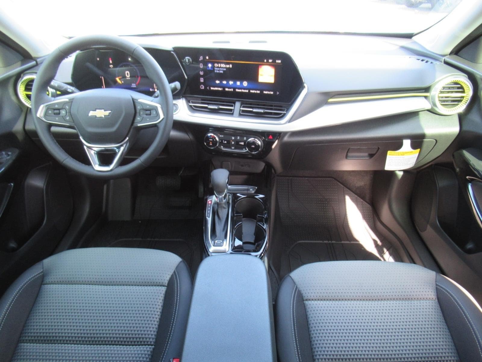 New 2026 Chevrolet Trax LT w/ Driver Confidence Package FWD image 12