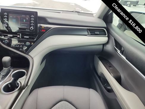 Used 2022 Toyota Camry LE image 20