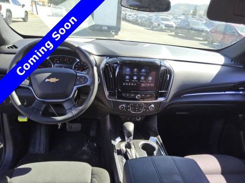 Used 2023 Chevrolet Traverse LT image 17