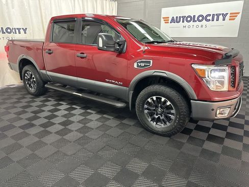 Used 2017 Nissan Titan PRO-4X w/ Pro-4x Convenience Package image 2