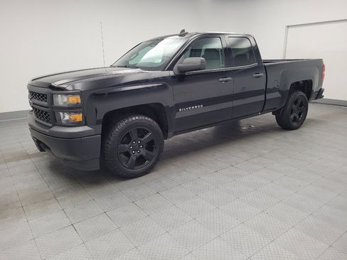 Used 2015 Chevrolet Silverado 1500 W/T RWD image 2