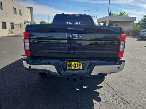 Used 2022 Ford F350 XLT w/ XLT Premium Package AWD/4WD image 4