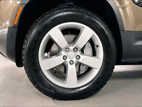 Certified 2025 Land Rover Defender 130 S image 8