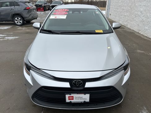 Certified 2023 Toyota Corolla LE image 2