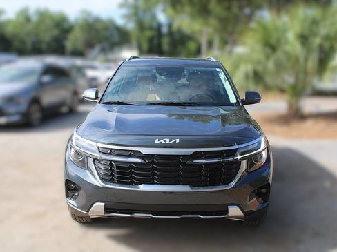 Certified 2025 Kia Seltos EX w/ EX Sunroof Package AWD/4WD image 17