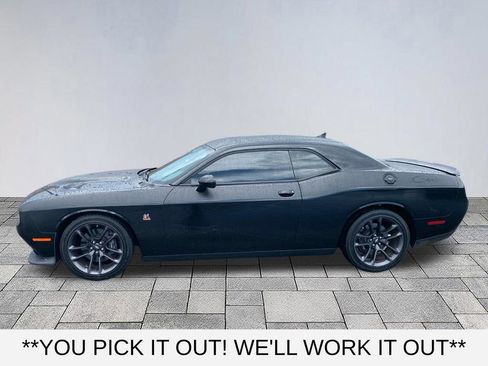 Used 2022 Dodge Challenger R/T Scat Pack RWD image 4