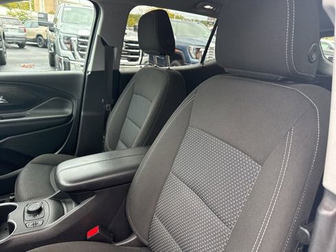 Used 2022 GMC Terrain SLE w/ Driver Convenience Package image 12