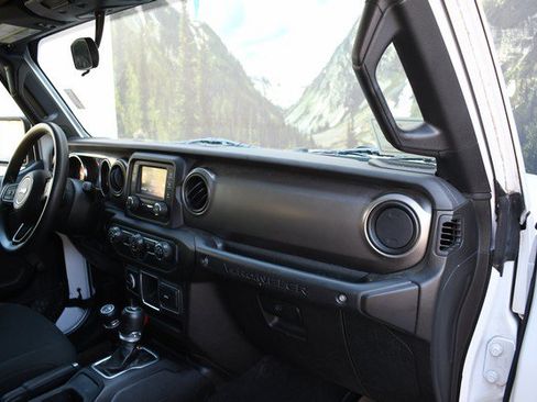 Used 2018 Jeep Wrangler Unlimited Sport AWD/4WD image 24